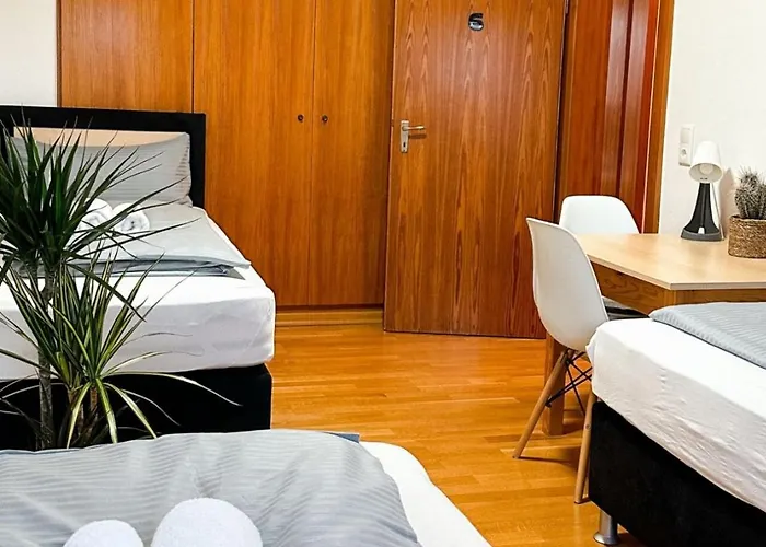 דירה Sali Homes K39 Monte-carlo -spacious 6-bedroom With Terrace And Garden Views In Ideal For Groups